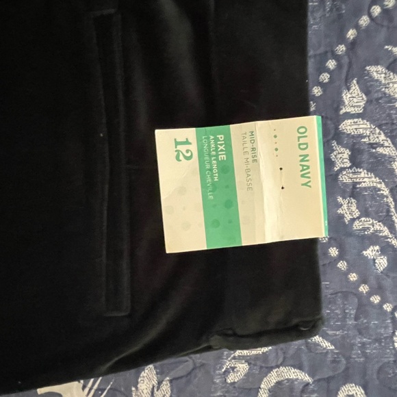 Velvet green pants with pockets. Brand new - Picture 8 of 10